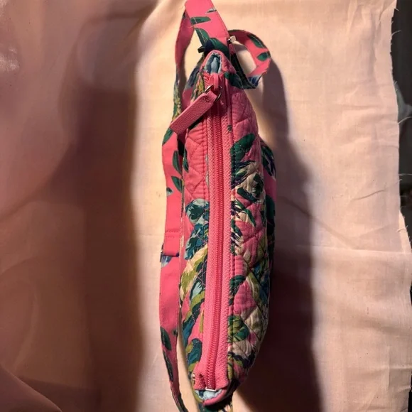 Vera Bradley Purse - Picture 4 of 10